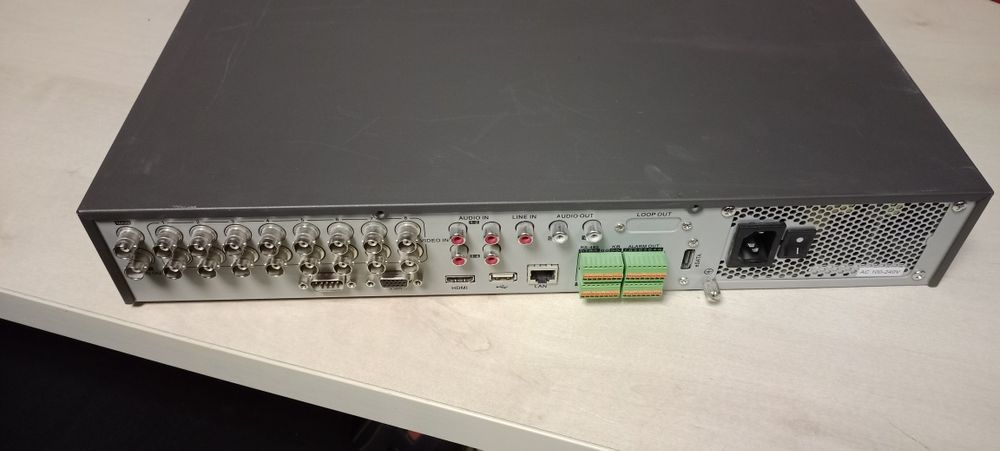 16 канальный регистратор Hikvision