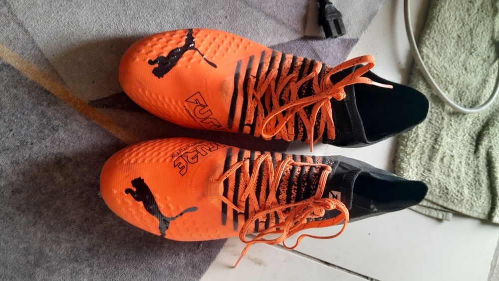 Продам бутсы puma