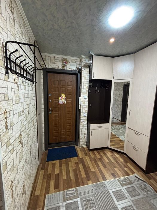 Продам 3 комн., квар. 6-12, 3 этаж.