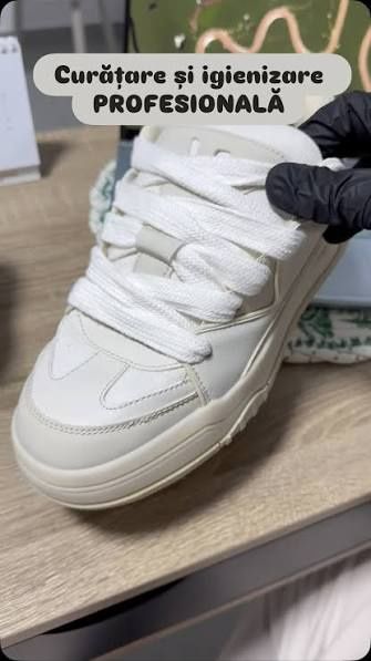 Curățare Adidași cu Aburi Profesional Soluții