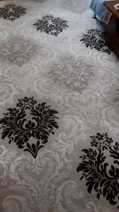 Продам ковёр, б/у