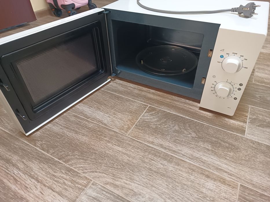 Микровълнова Самсунг Samsung (неработеща) за части или ремонт