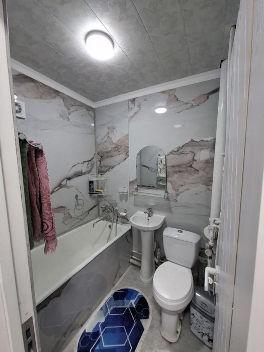 Чирчик 3 квартал 1комнатная новая евроремонт 1етаж мебел техники