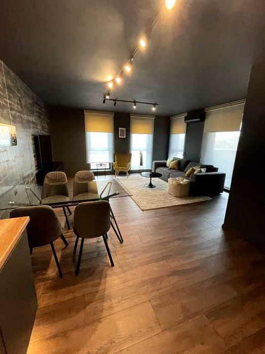 Дава се под наем Тристаен апартамент в Пловдив, Каменица 1 - 100 кв.м за 900 € - Снимка #1