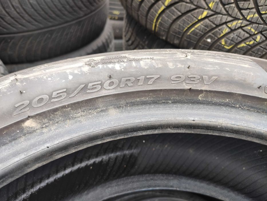 2бр Зимни гуми 205 50 17 - Hankook - DOT 2024
