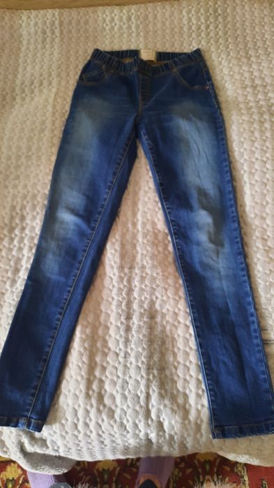 Джинсы разные на девочку