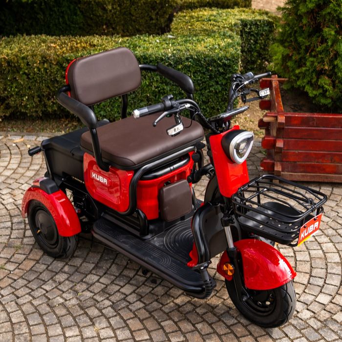 Vând motociclete electrice