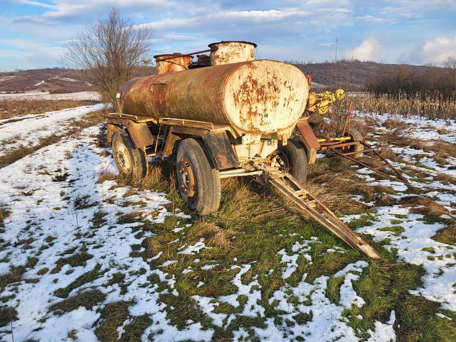 Vând Cisternă 3600 litri