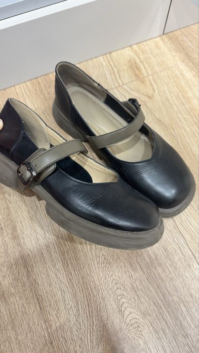 Продам туфли женский