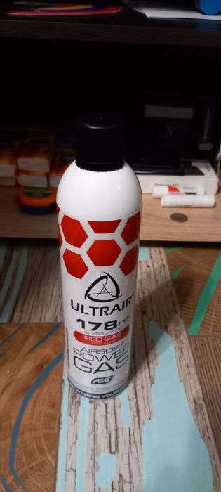 Продавам ерсовт пистолет глок 17