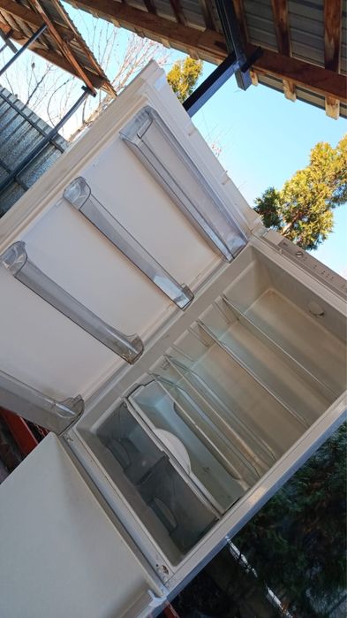 Продам холодильник