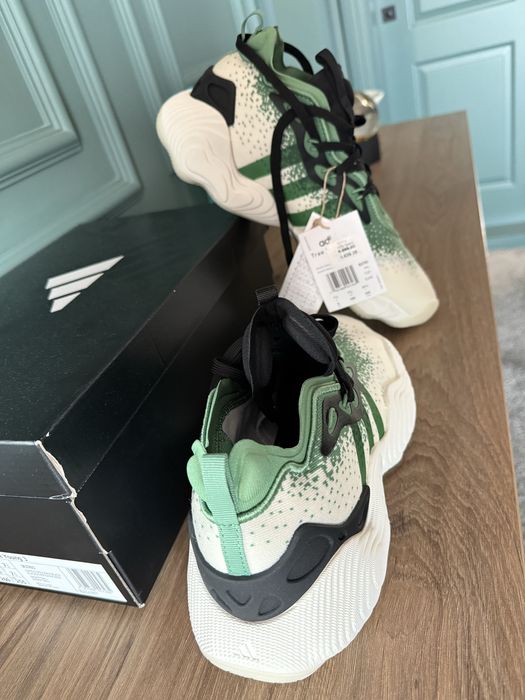 Нови маратонки  с кутии