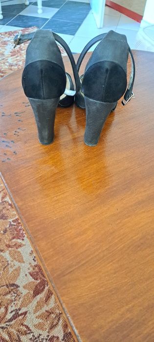Обувки, високи токчета