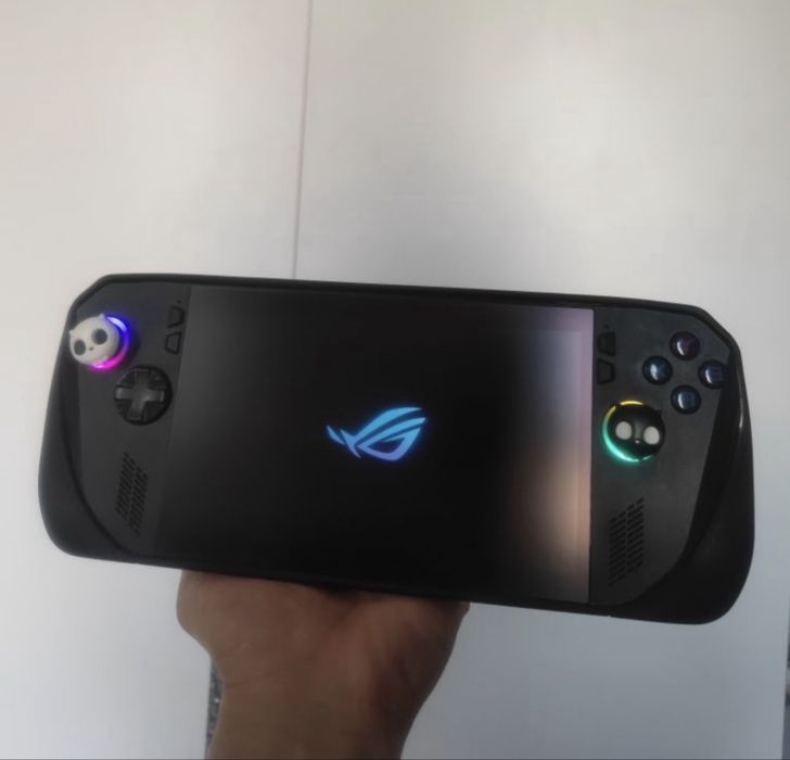 Rog Ally X продам