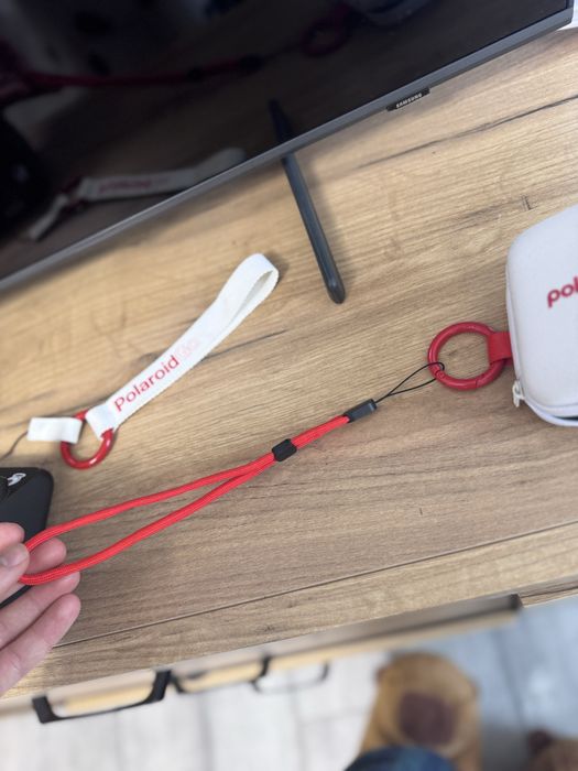 Vand Polaroid Go ( vine inclus cu 7 poze in el si inca 16)