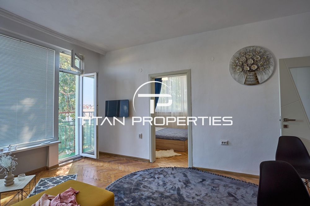 Дава се под наем Тристаен апартамент в Пловдив, Център - 90 кв.м за 661.98 € - Снимка #2