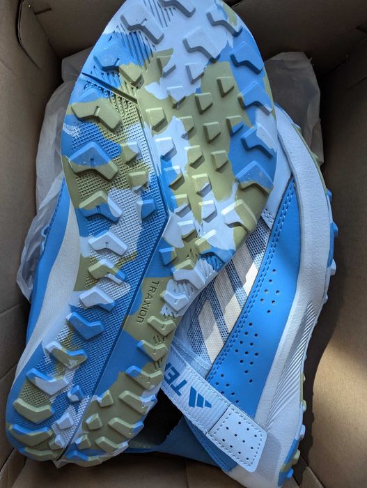 НОВИ детски маратонки Adidas Terrex и ботуши Crocs
