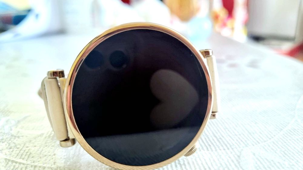 Huawei WATCH GT 4
Каишка: Whi