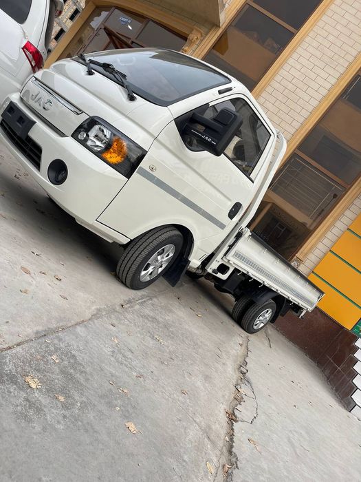 Jac X200 1 yil kafolatiga ega