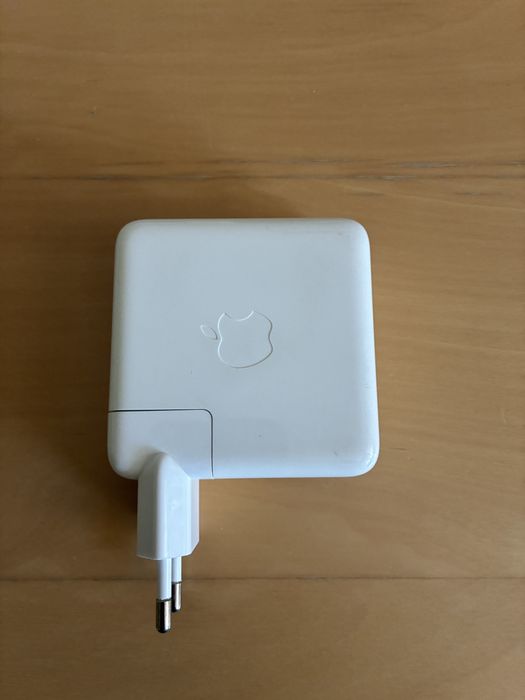 Apple 61W USB-C Power Adapter