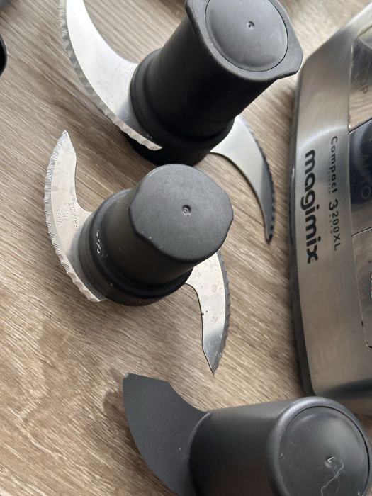 Robot de bucatarie profesional Magimix cs3200XL