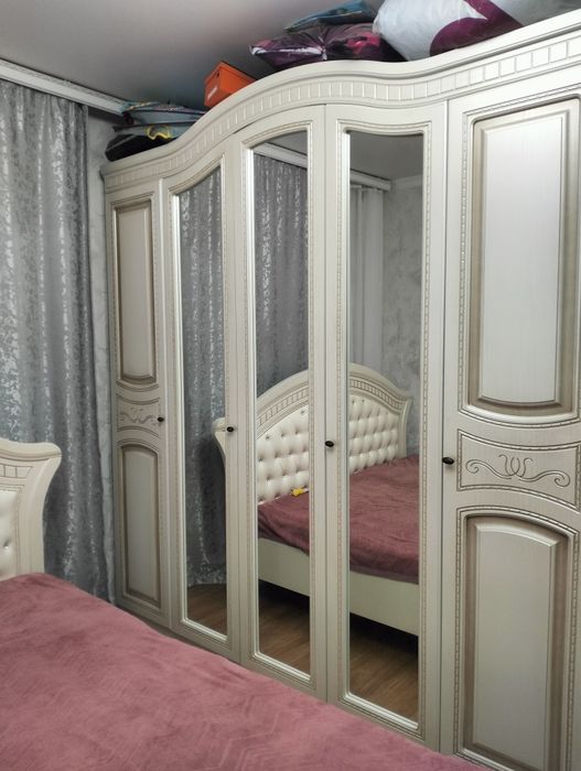 Продам кровать ,шкаф