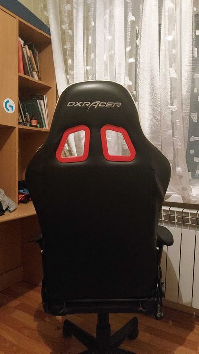 Dx4RACER игровое кресло