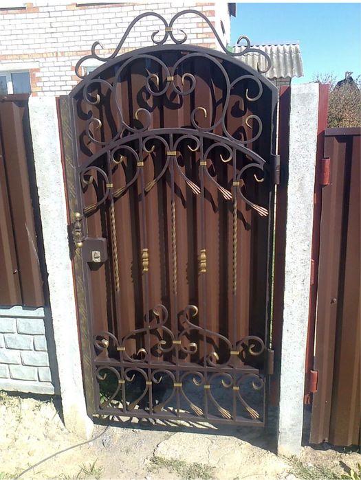 Кованная калитка забор фото Кованная калитка забор фото
