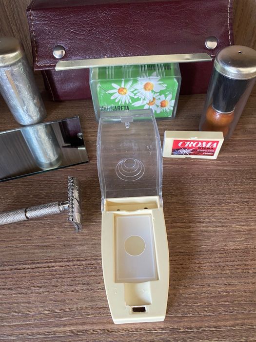 Set pentru barbierit, foarte rar în stare completă