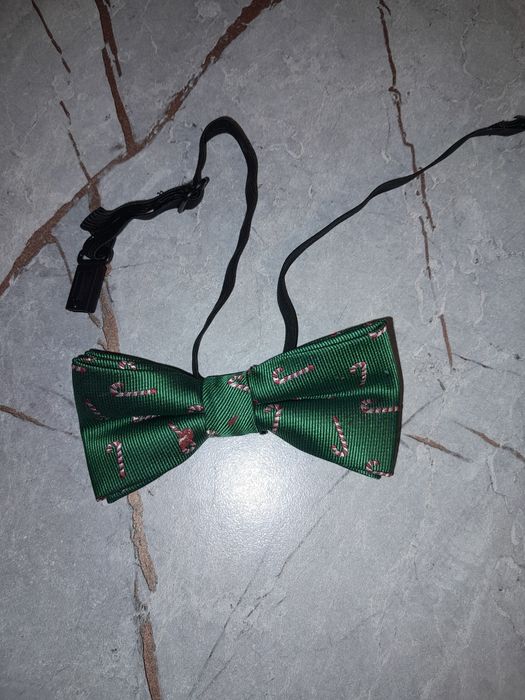 Отдам галстук бабочка