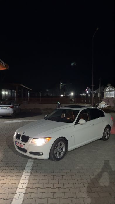 Bmw  320 2011.