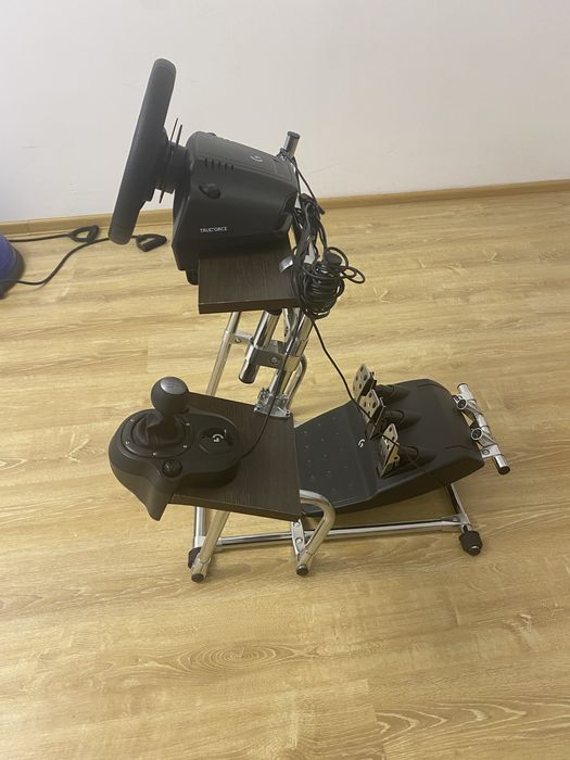 Logitech G923 + Driving Force Shifter