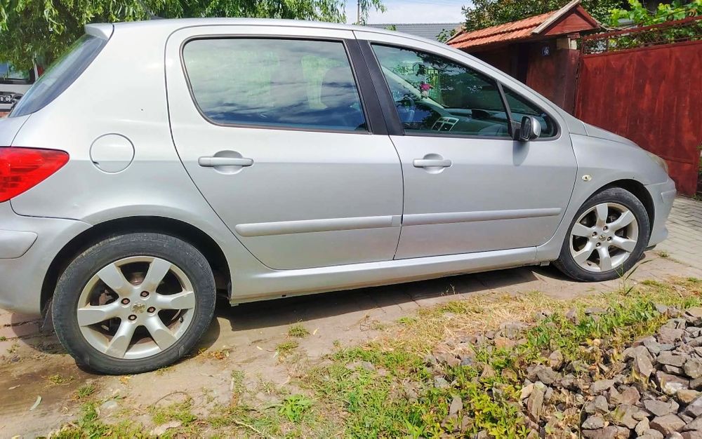 Pejou 307 mașină