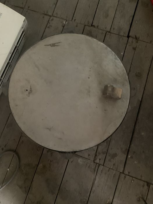 Чугунный   казан.