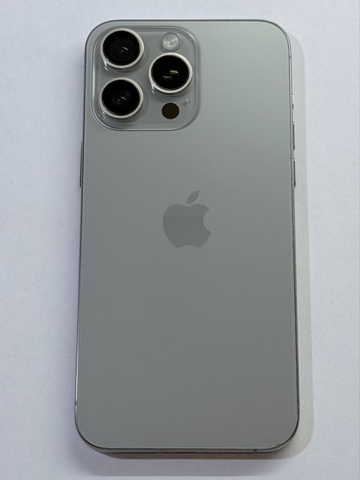 iPhone 15 ProMax Titanium 93% battery