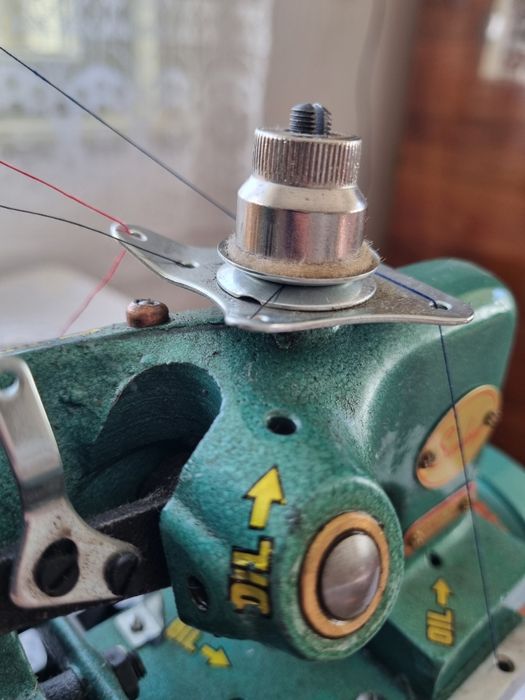 Masina de surfilat semi-industriala