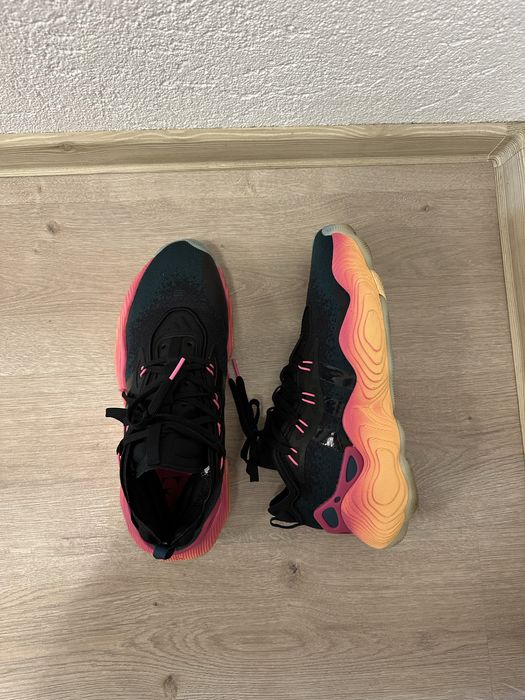 Adidasii Trae Young 3