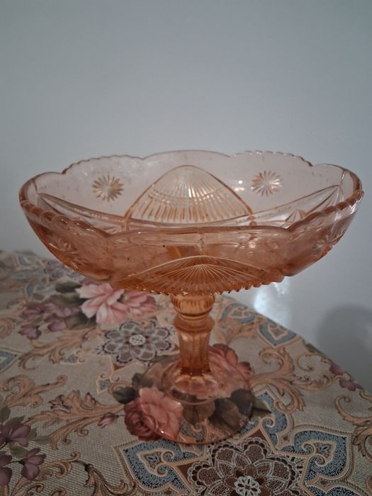 Троянска керамика и порцелан.