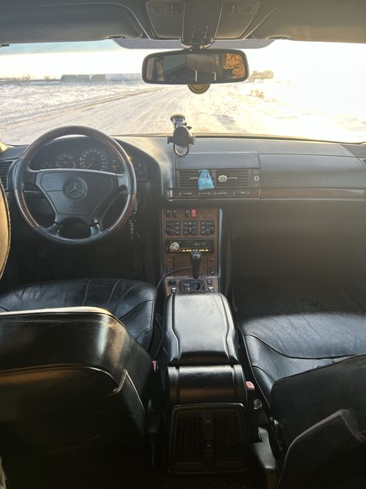 Мерседес-Benz S 320