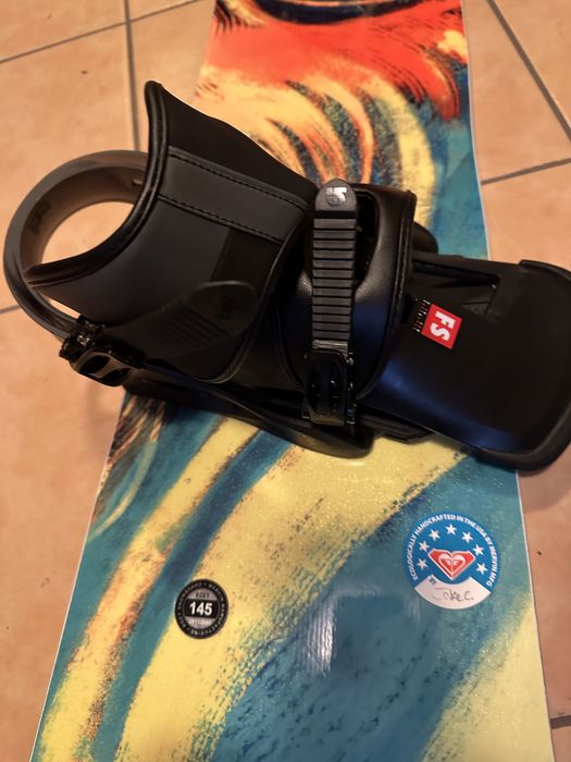 Set snowboard complet - ROXY T-Bird + legaturi + booti Burton Emerald