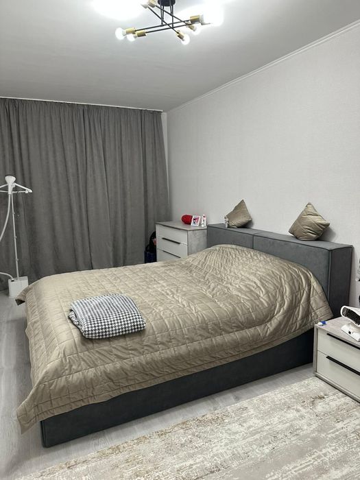 Продам спальный гарнитур в отличном состоянии