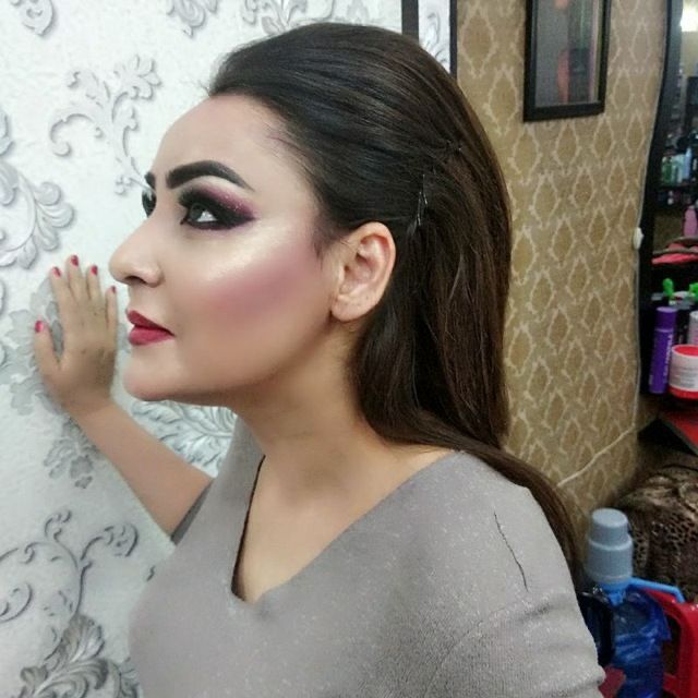 Стилист визажист парикмахер