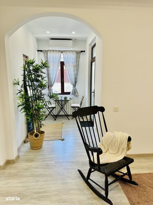 Apartament cu 3 camere, Capitale