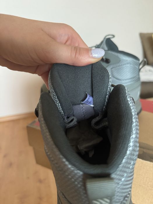 Дамски планински обувки