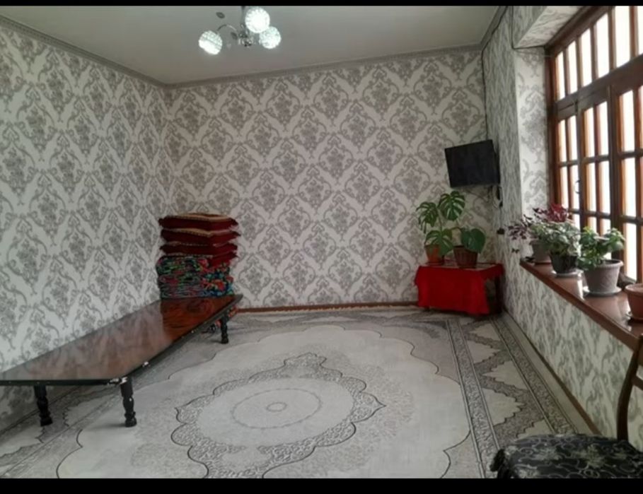 Уй сотилади 5.5 сот. Бошка бизнес учун хам кулай локацияда