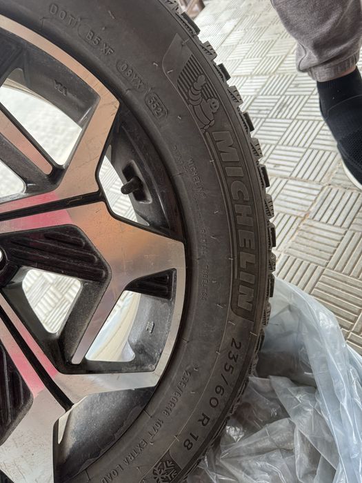 Продам зимние шины