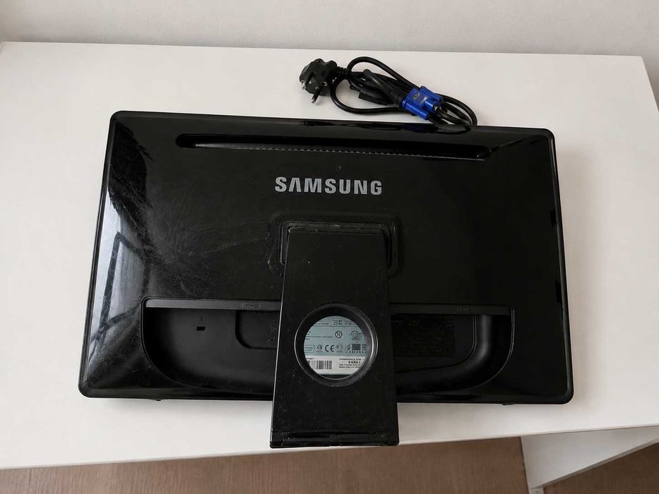Monitor Samsung SyncMaster LD190 – 19”