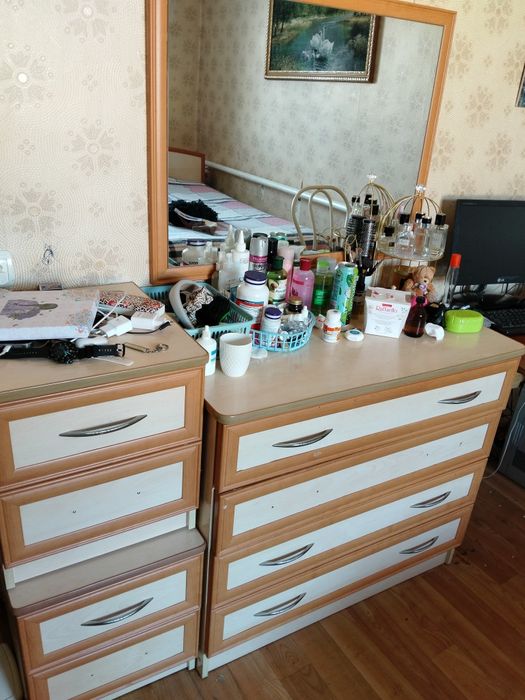 Продам спальный гарнитур