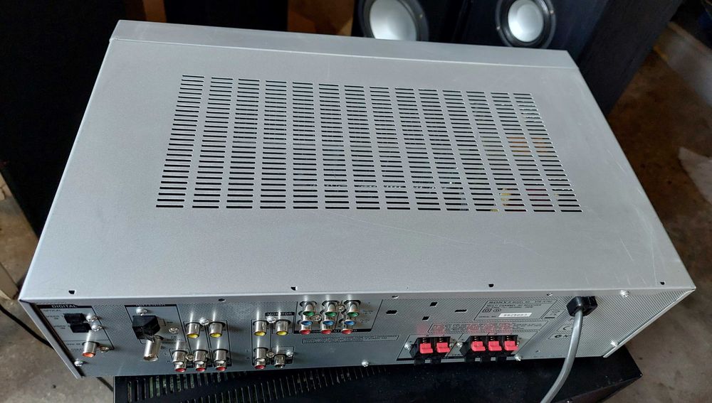Amplituner 5.1 SONY cu telecomandă ( stație 5 X 85W )