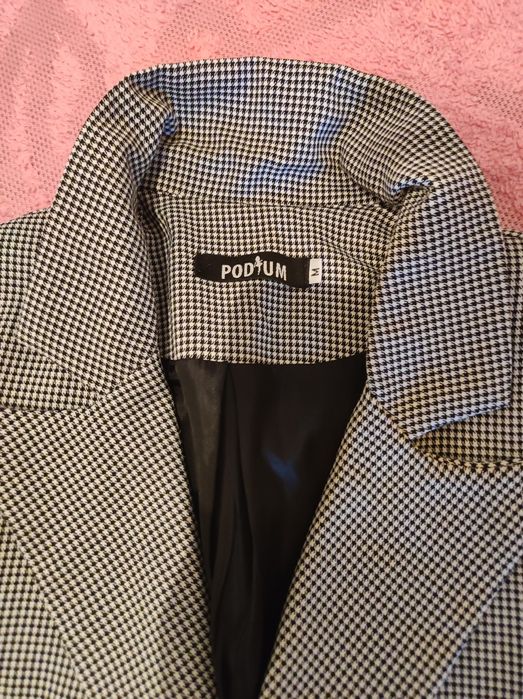 Женский пиджак..